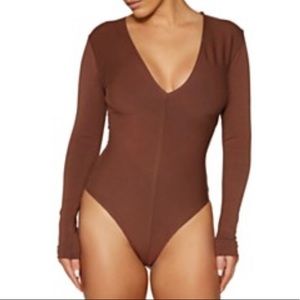 Naked Wardrobe Ribbed V-Neck Long Sleeve Bodysuit in Chocolate
